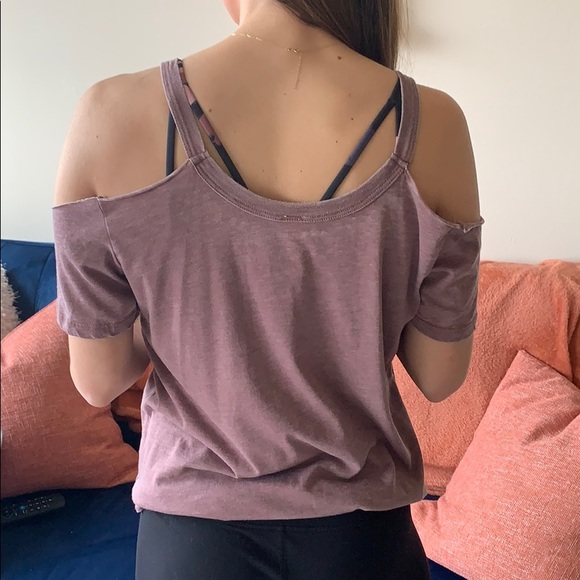 Shoulder less Tee - Picture 3 of 3